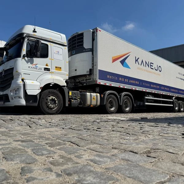 Transportadora de carga refrigerada